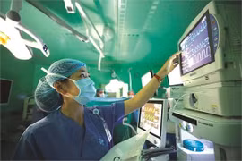 Chuyển đổi số y tế: Chủ động chăm sóc sức khỏe nhân dân