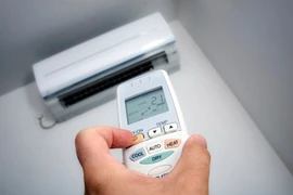 Trị bệnh cho điều hòa bật - tắt liên tục