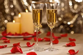 Soi tiệc ngày Valentine 2015 giá chát