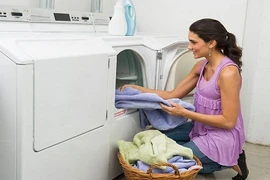 6 “chiêu” giặt máy mà áo quần vẫn như mới