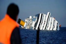 Mách bạn cách ứng phó nguy hiểm khi tàu, thuyền gặp nạn