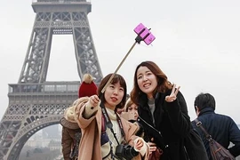 Kinh hoàng gậy tự sướng bỗng thành gậy “tử thần“