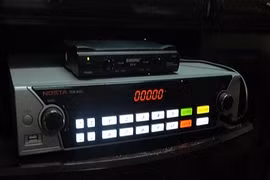 Mổ xẻ dàn karaoke thu âm giọng hát “đỉnh” tại nhà