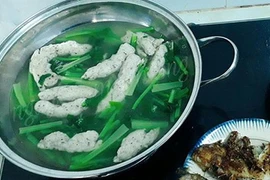 Chồng nấu "canh cải cá thác lác" khiến vợ choáng suốt 2 năm