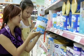 Bộ Tài chính lập đoàn kiểm tra giá sữa, cước vận tải