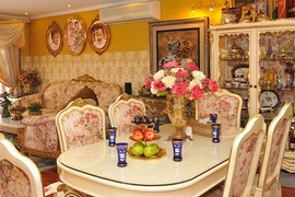 Ngắm phòng ăn đẹp như mơ trong nhà người nổi tiếng