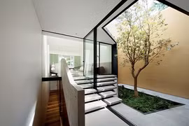 Thiết kế giếng trời trong nhà để tránh rơi tiền tài