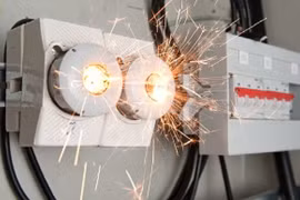 Bộ kích điện: tránh thảm họa cháy, hỏng thiết bị trong nhà