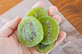 Loạt hoa quả sấy khô giá mềm khiến bà nội trợ mê mẩn