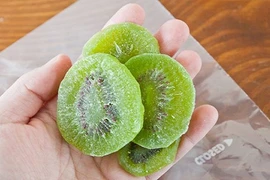 Loạt hoa quả sấy khô giá mềm khiến bà nội trợ mê mẩn