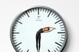 Cười nghiêng ngả với biển quảng cáo yoga và fitness bá đạo