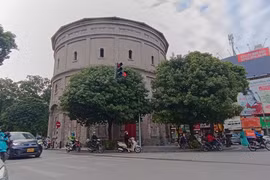 Tháp nước Hàng Đậu gần 130 tuổi trước ngày mở cửa đón khách