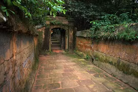 4 ngôi chùa xây bằng vật liệu lạ nhất Việt Nam