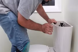 “Vàng thau lẫn lộn” thị trường thiết bị vệ sinh 