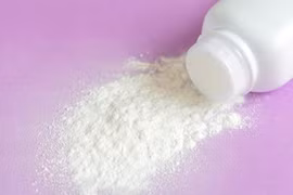 Những mỹ phẩm tuyệt đối không dùng cho bé 