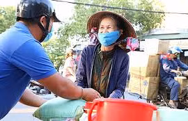 Đang trong trại giam vẫn được hưởng tiền hỗ trợ COVID-19