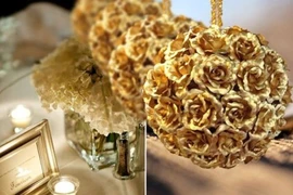 Bóc mẽ hoa hồng dát vàng giá bèo ở Hà Nội 