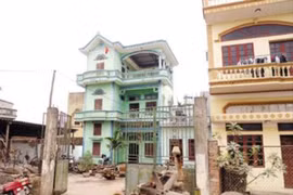 Giật mình đồng nát ở biệt thự, cưỡi siêu xe