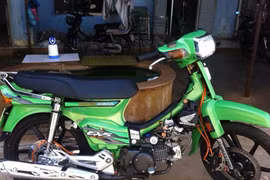 Honda Dream độ đồ chơi khủng cực chất ở VN