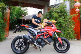 Soi mô tô 400 triệu đồng của Johnny Trí Nguyễn