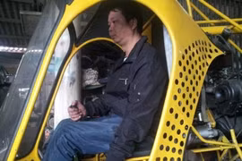 Thợ sửa xe ở HN: "Đổ" 100 triệu làm tiếp trực thăng