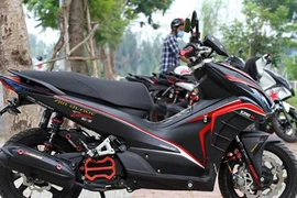 Dân chơi Sài Gòn biến Honda Airblade thành moto PKL 