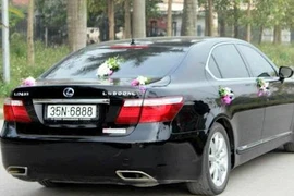 Đại gia Ninh Bình chơi trội với dàn Lexus biển khủng (2)