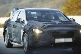 Hyundai Sonata phiên bản mới "đắt khách như tôm tươi"