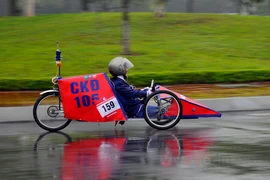 Sinh viên Việt tự chế xe chạy 1.165 km/lít xăng