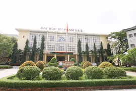 Rộ thông tin một giảng viên ở Huế bị tố vòi tiền, đòi đi karaoke 'đồi trụy'