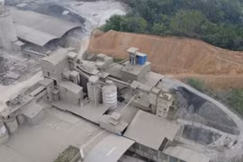 Kinh hoàng khoảnh khắc máy nghiền quay khiến 7 công nhân tử vong ở Yên Bái