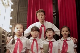 Clip xúc động mừng sinh nhật Bác Hồ của 1250 bạn trẻ