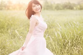 Vẻ đẹp thuần khiết của tân Hoa khôi ĐH Quốc gia 