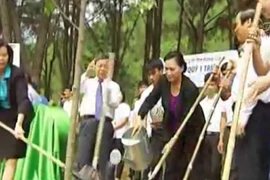 Vinamilk trồng cây tri ân anh hùng liệt sỹ