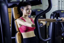 Tân Hoa khôi Ngoại thương học giỏi văn, mê catwalk