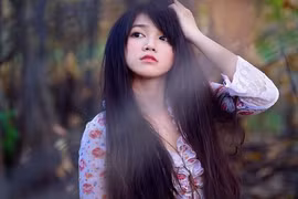 Vẻ đẹp lai đầy ma mị của 9X Sài thành