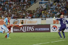 ĐT Việt Nam - Manchester City 1 - 8: Văn Quyết ghi bàn danh dự