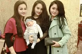 Bà ngoại hot girl U40 bức xúc bị tọc mạch chuyện gia đình