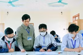 Thầy giáo Vật lý tỏa sáng nơi núi rừng Tây bắc