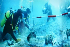 Tàu cổ 700 năm lộ diện chứa báu vật quý hơn vàng