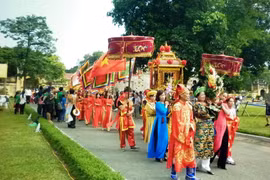 Tuổi thơ tôi, mùa xuân và hội làng