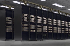 Soi chi tiết đắt đỏ bên trong 'siêu máy tính' huấn luyện AI