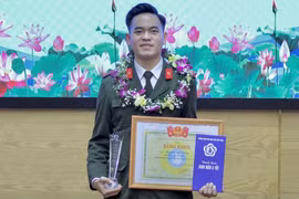 Thủ khoa Học viện An ninh: "Em muốn ưu tú để phụng sự Tổ quốc"