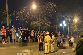 Ô tô va chạm xe máy ở Hà Nội, 2 người tử vong