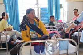 Hơn 80 trẻ nhập viện nghi ngộ độc sau bữa ăn từ thiện