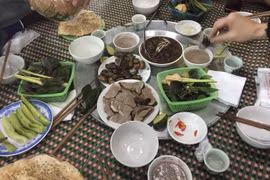 Cả nước kiêng kỵ nhưng làng này đến Tết bỏ tiền trăm triệu để ăn thịt chó