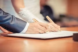 Đăng ký kết hôn, xác định lý lịch tư pháp có dùng sổ hộ khẩu nữa không?