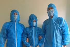 Hai đối tượng tham gia vận chuyển hàng chục nghìn tỷ qua biên giới