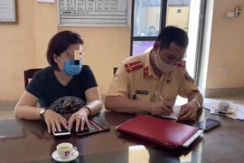 Phạt nữ tài xế lùi xe trên cao tốc Hà Nội - Thái Nguyên