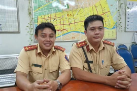 Chân dung 2 CSGT hú còi mở đường cho “bà bầu” vỡ ối đến viện